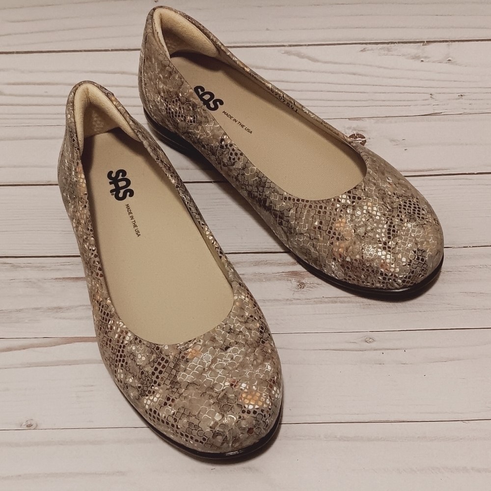 SAS Scenic Ballet Flat taupe Classic Comfort Elegant Womens Sz 7 1/2 WW